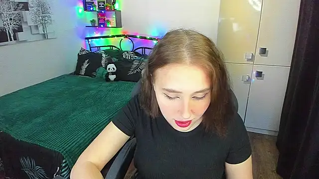 LinaTruly online show from March 2026 09:54:02 PM