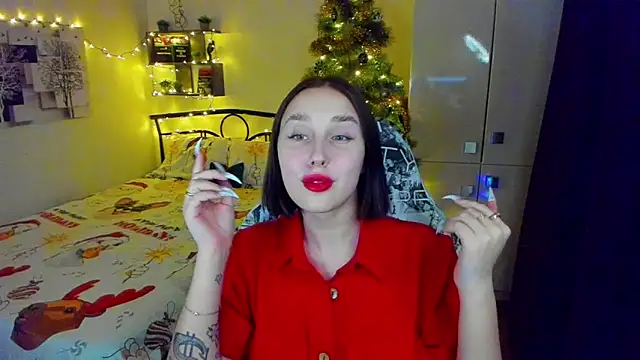 LinaTruly online show from December 2025 10:01:02 PM