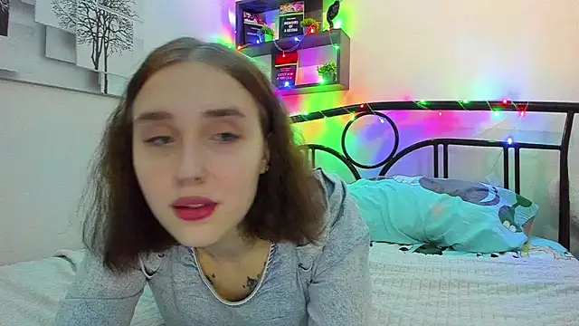 LinaTruly online show from March 2026 10:22:01 PM