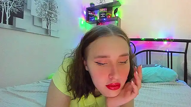 LinaTruly online show from March 2026 10:21:01 PM