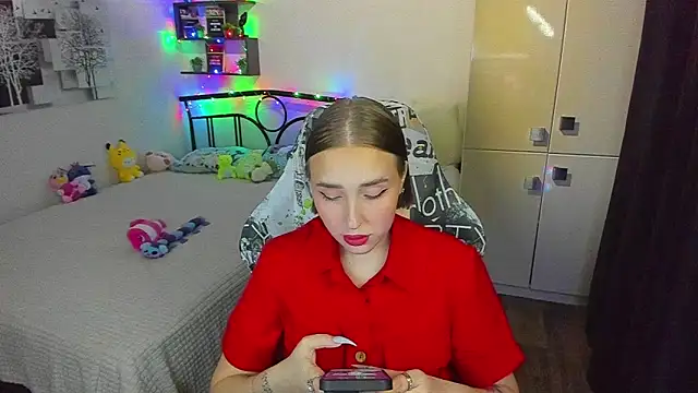 LinaTruly online show from May 2026 08:59:01 PM