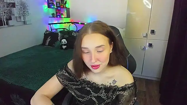 LinaTruly online show from February 2026 10:20:02 PM