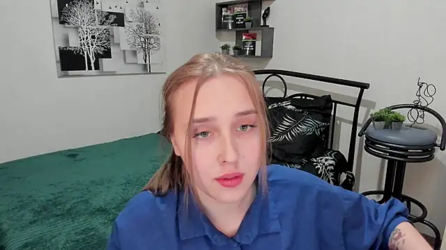LinaTruly online show from March 2025 11:22:01 PM