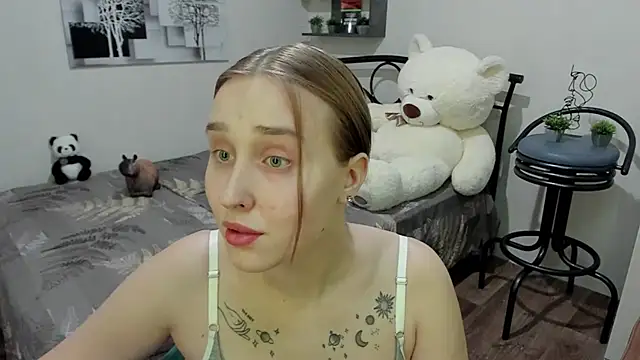 LinaTruly online show from March 2025 09:24:01 PM