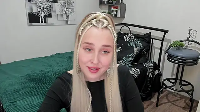 LinaTruly online show from February 2025 11:58:02 PM