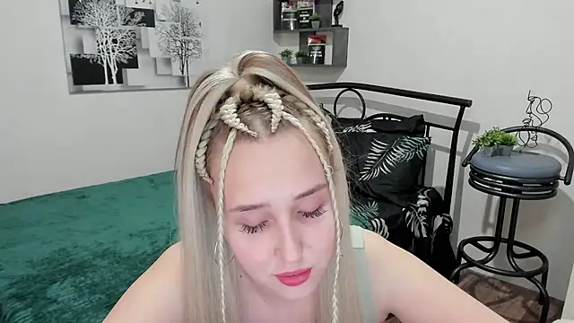 LinaTruly online show from February 2025 08:58:02 PM