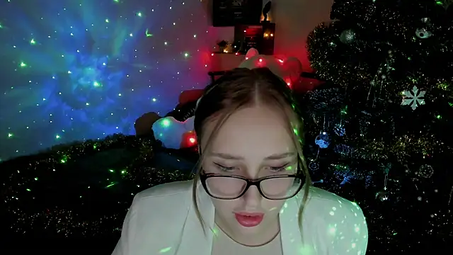 LinaTruly online show from December 2024 08:25:02 PM