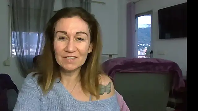 TamaraSweetxo online show from April 2026 07:00:02 PM