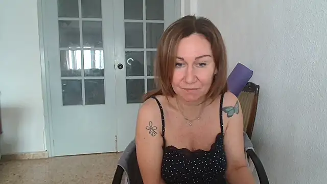 Snapshot of TamaraSweetxo chatting on February 2025 11:32:02 AM TamaraSweetxo online show from February 2025 11:32:02 AM