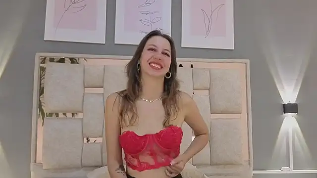 jolie lov online show from November 2025 01:03:02 PM