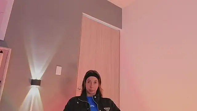 jolie lov online show from September 2025 01:03:02 PM