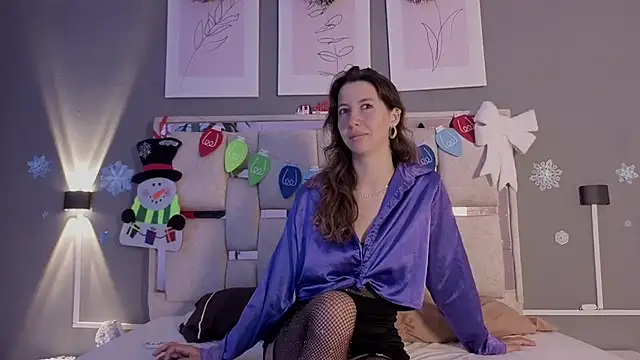 jolie lov online show from November 2025 01:33:02 PM