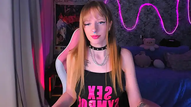 Inma Lewdness online show from February 2025 05:40:02 PM
