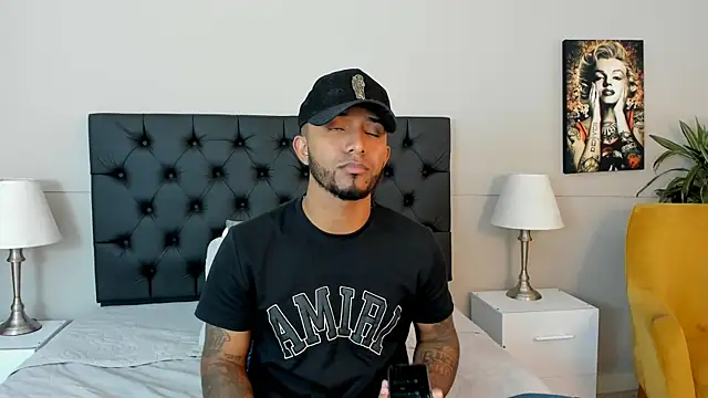 Snapshot of Robin_Rief chatting on October 2025 03:41:02 AM Robin Rief online show from October 2025 03:41:02 AM