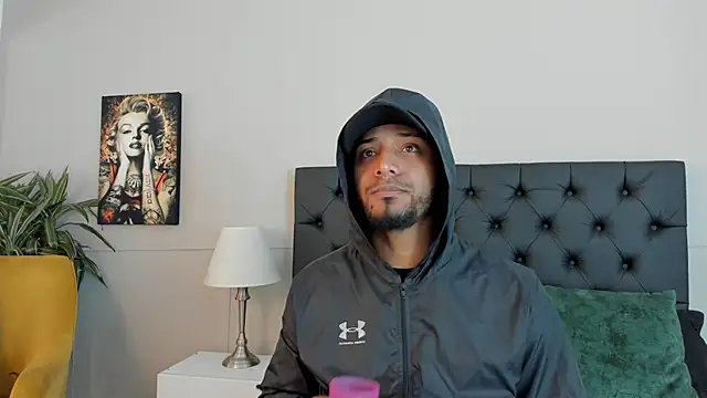 Snapshot of Robin_Rief chatting on October 2025 03:16:01 AM Robin Rief online show from October 2025 03:16:01 AM