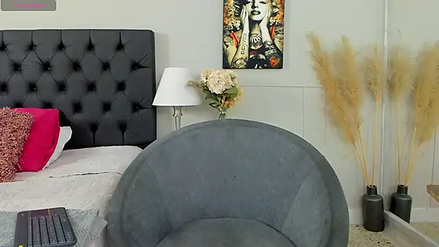 Snapshot of Robin_Rief chatting on March 2025 03:15:01 AM Robin Rief online show from March 2025 03:15:01 AM