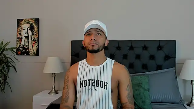 Snapshot of Robin_Rief chatting on October 2025 03:29:02 AM Robin Rief online show from October 2025 03:29:02 AM