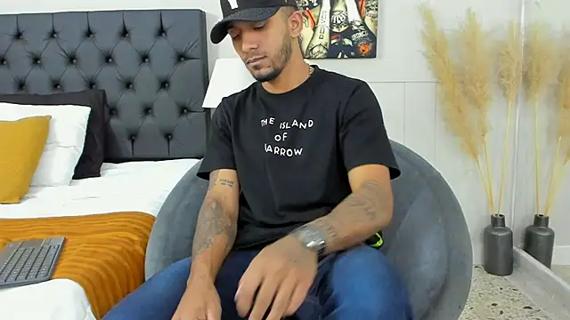 Snapshot of Robin_Rief chatting on February 2025 03:26:02 AM Robin Rief online show from February 2025 03:26:02 AM