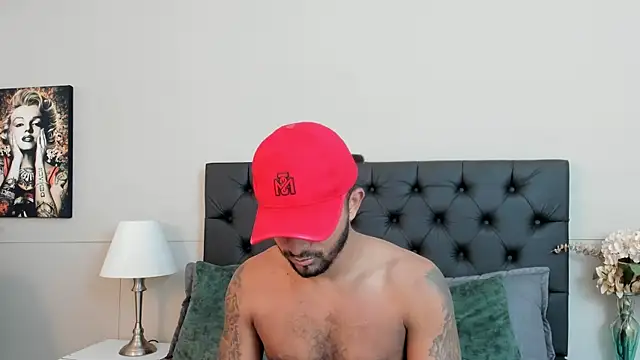 Snapshot of Robin_Rief chatting on September 2025 03:22:02 AM Robin Rief online show from September 2025 03:22:02 AM