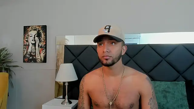 Snapshot of Robin_Rief chatting on November 2025 03:32:02 AM Robin Rief online show from November 2025 03:32:02 AM