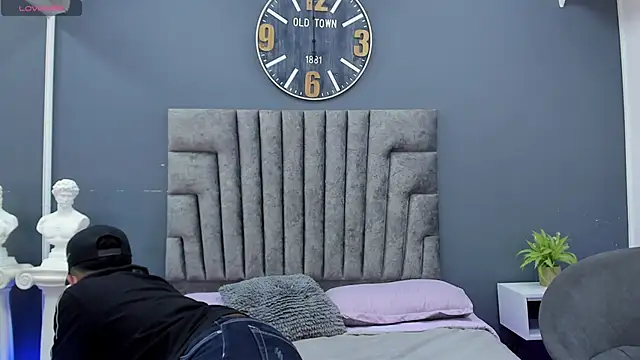 Robin Rief online show from March 2026 07:59:01 PM