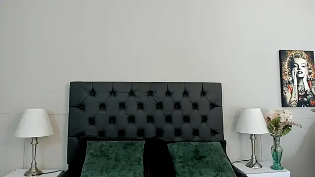 Snapshot of Robin_Rief chatting on September 2025 03:29:01 AM Robin Rief online show from September 2025 03:29:01 AM