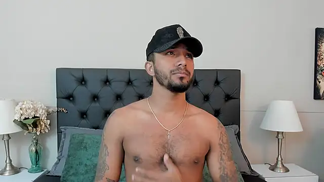 Snapshot of Robin_Rief chatting on September 2025 03:57:01 AM Robin Rief online show from September 2025 03:57:01 AM