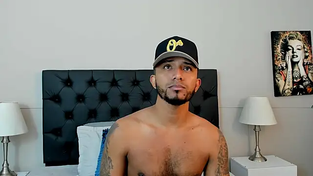 Snapshot of Robin_Rief chatting on October 2025 03:29:02 AM Robin Rief online show from October 2025 03:29:02 AM