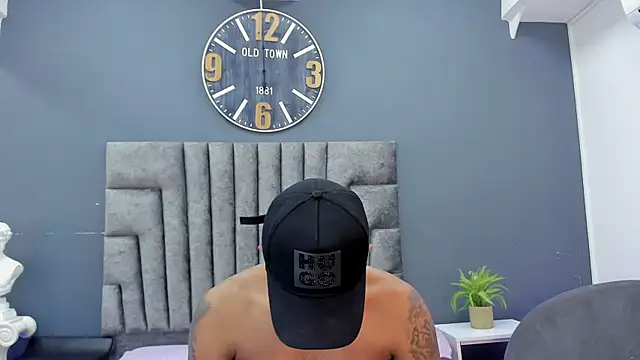 Robin Rief online show from April 2026 08:54:02 PM