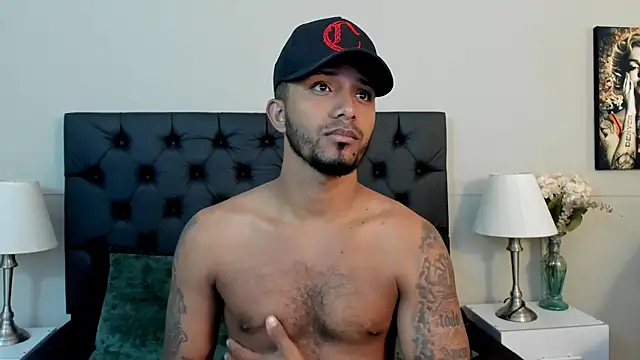 Snapshot of Robin_Rief chatting on September 2025 03:28:01 AM Robin Rief online show from September 2025 03:28:01 AM