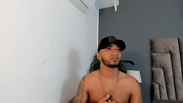 Robin Rief online show from December 2025 03:52:01 AM