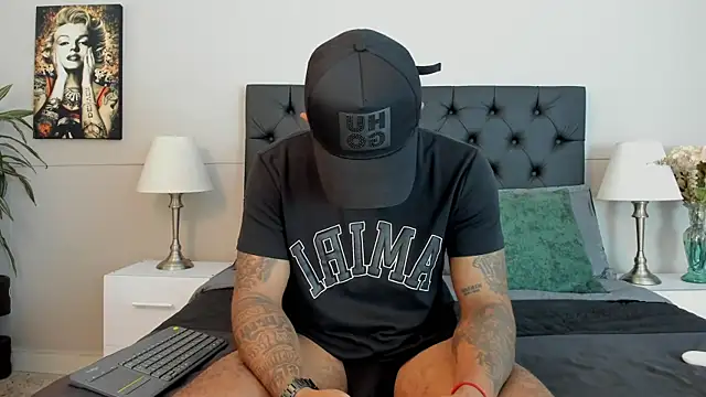 Snapshot of Robin_Rief chatting on October 2025 03:29:02 AM Robin Rief online show from October 2025 03:29:02 AM