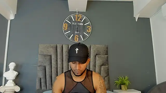 Snapshot of Robin_Rief chatting on June 2026 07:15:02 PM Robin Rief online show from June 2026 07:15:02 PM