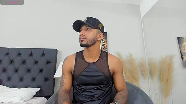 Snapshot of Robin_Rief chatting on March 2025 08:48:01 AM Robin Rief online show from March 2025 08:48:01 AM