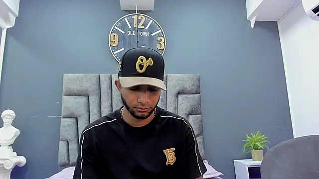 Robin Rief online show from April 2026 07:20:01 PM