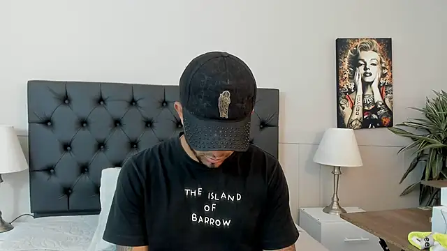 Snapshot of Robin_Rief chatting on September 2025 03:34:02 AM Robin Rief online show from September 2025 03:34:02 AM