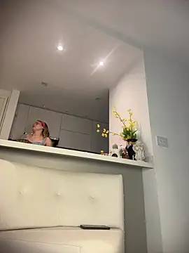 NicoleCut online show from June 2026 08:59:01 AM