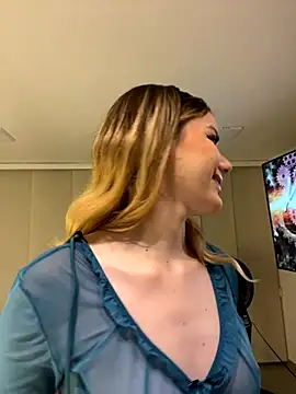 NicoleCut online show from November 2025 10:30:02 AM