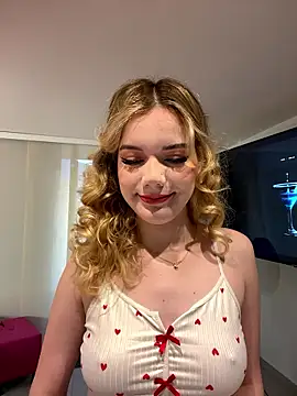 NicoleCut online show from January 2026 11:17:01 AM