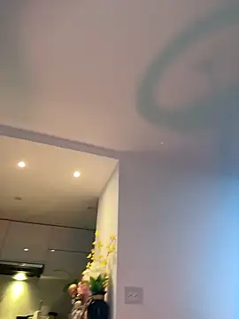 NicoleCut online show from February 2026 09:44:02 AM