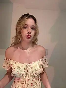 NicoleCut online show from March 2026 10:20:02 AM