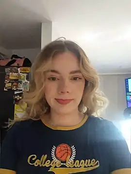 NicoleCut online show from May 2026 08:57:01 AM