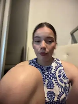 Snapshot of NicoleCut chatting on July 2026 12:22:02 AM NicoleCut online show from July 2026 12:22:02 AM