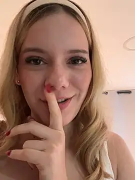Snapshot of NicoleCut chatting on March 2025 10:56:02 AM NicoleCut online show from March 2025 10:56:02 AM