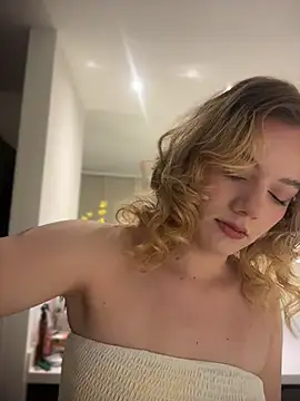 NicoleCut online show from May 2026 08:53:02 AM