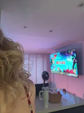 NicoleCut online show from April 2026 11:46:02 AM