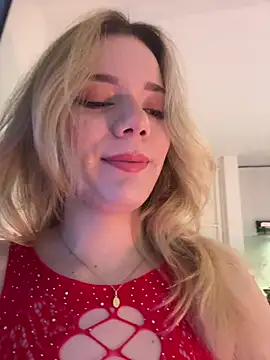 NicoleCut online show from February 2026 10:01:01 AM