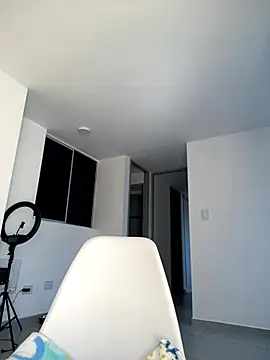 NicoleCut online show from December 2025 01:57:01 PM