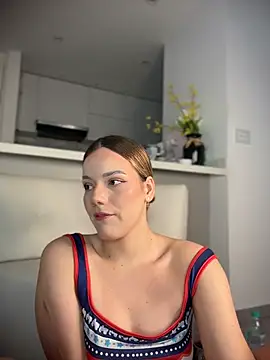 NicoleCut online show from May 2026 09:37:02 PM