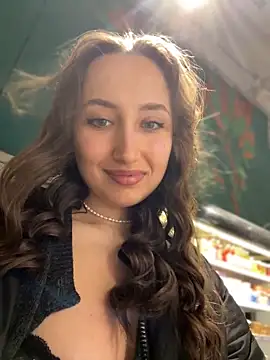 VelvetVixenI online show from March 2026 04:21:01 PM